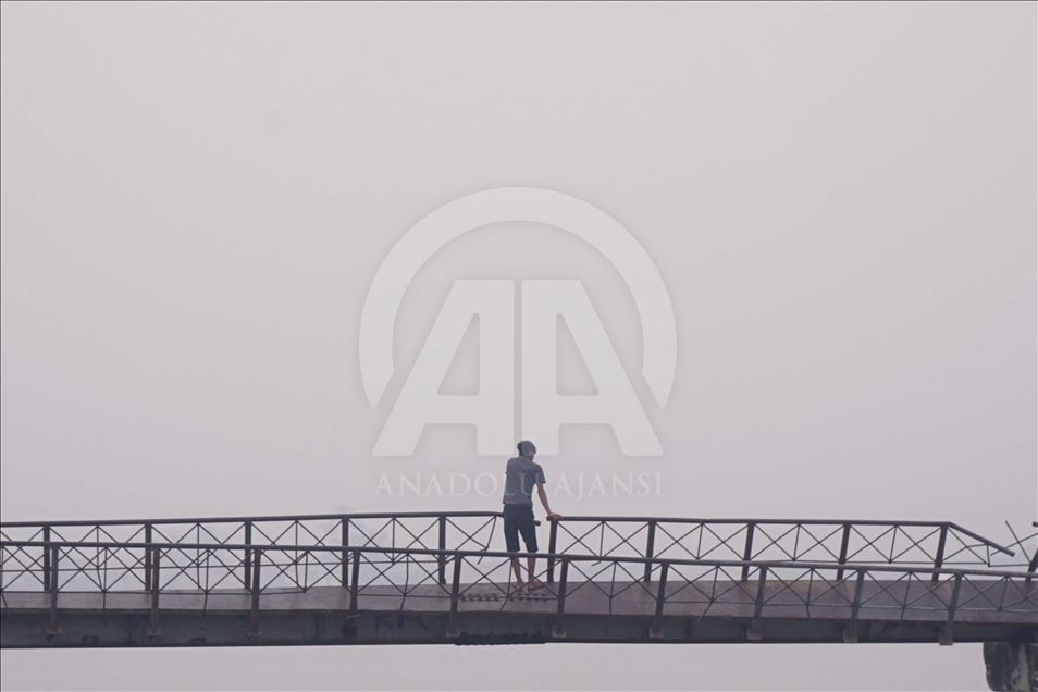 Kabut asap selimuti Palembang