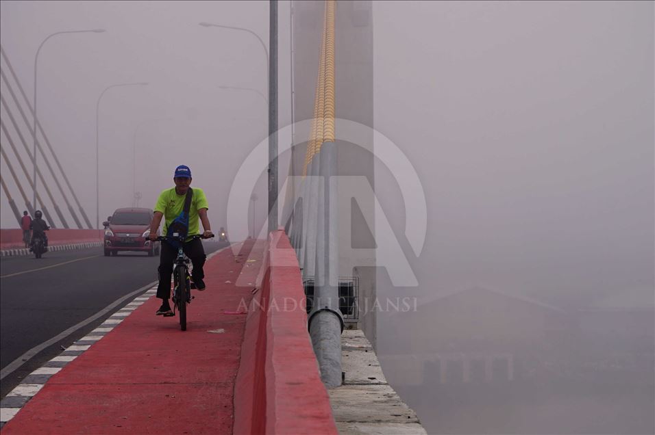 Kabut asap selimuti Palembang