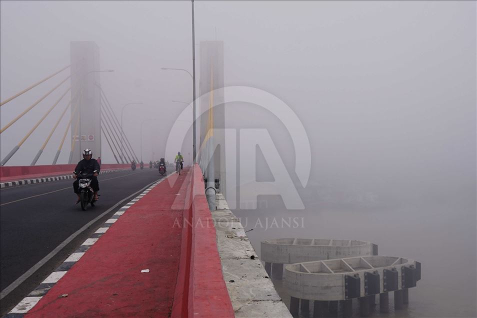 Kabut asap selimuti Palembang