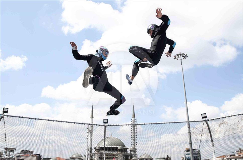 Taksim'de serbest uçuş heyecanı