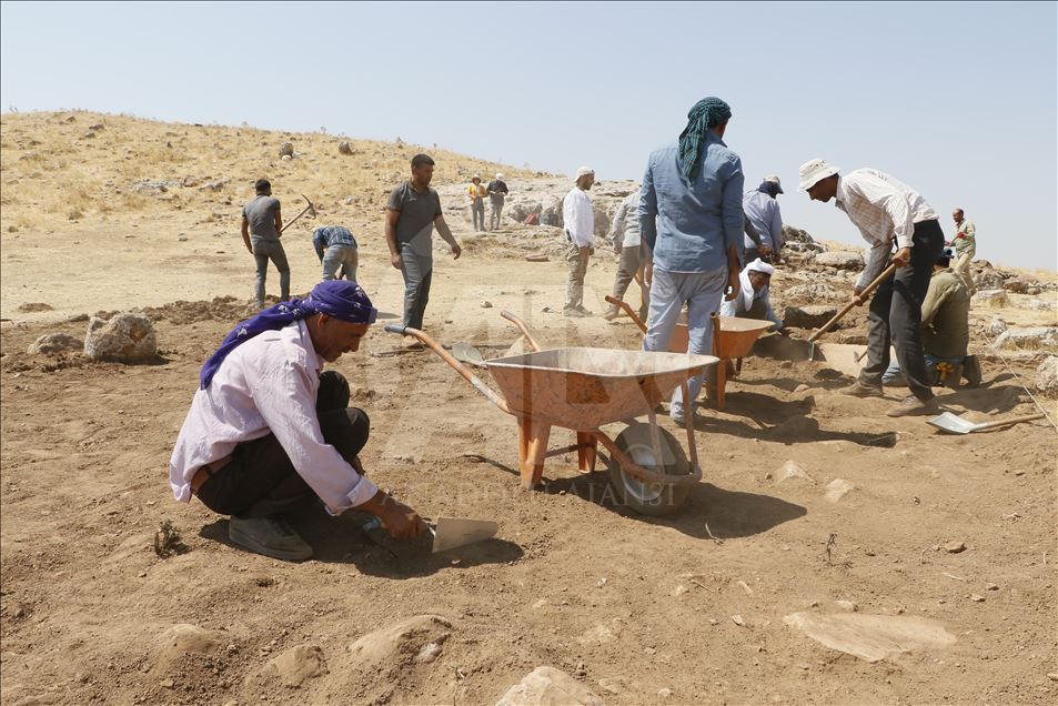 Şanlıurfa'da Göbeklitepe'den sonra Karahantepe heyecanı
