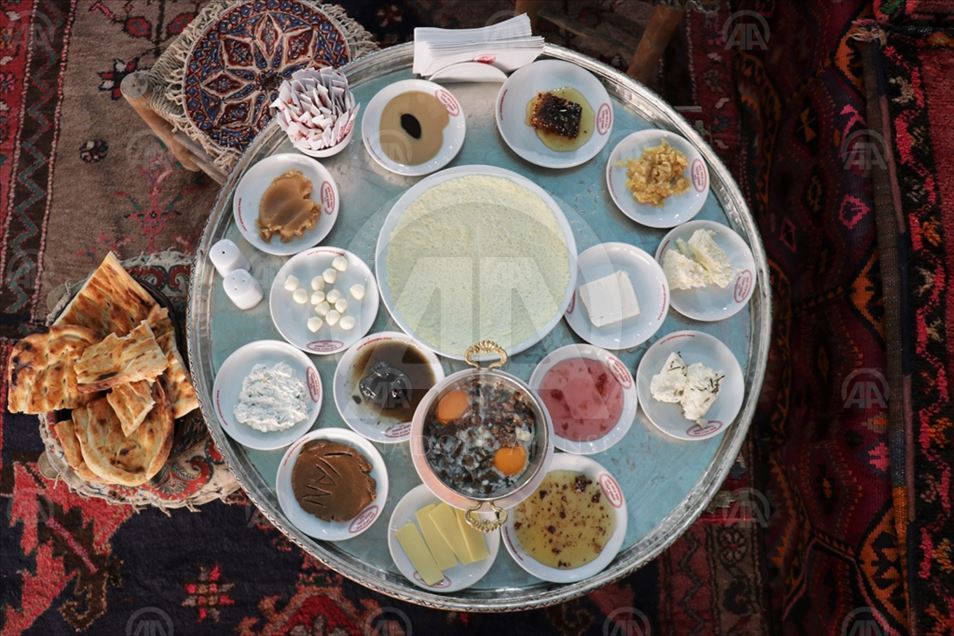 هەوڵی تۆمارکردنی قاوەڵتی وان لە یونیسکۆ 4