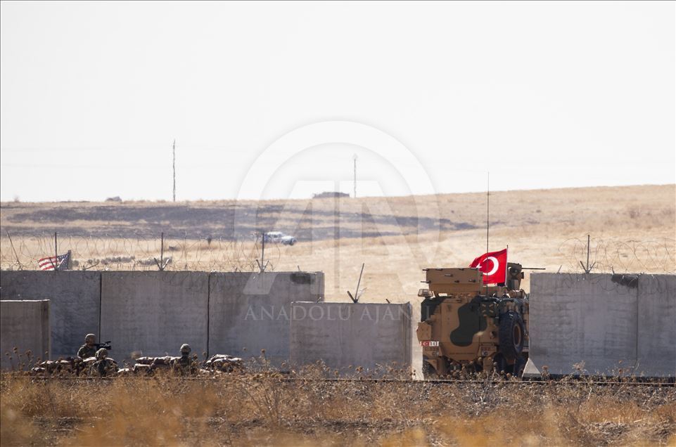 نخستین گشتزنی زمینی ترکیه و آمریکا در شرق فرات آغاز شد