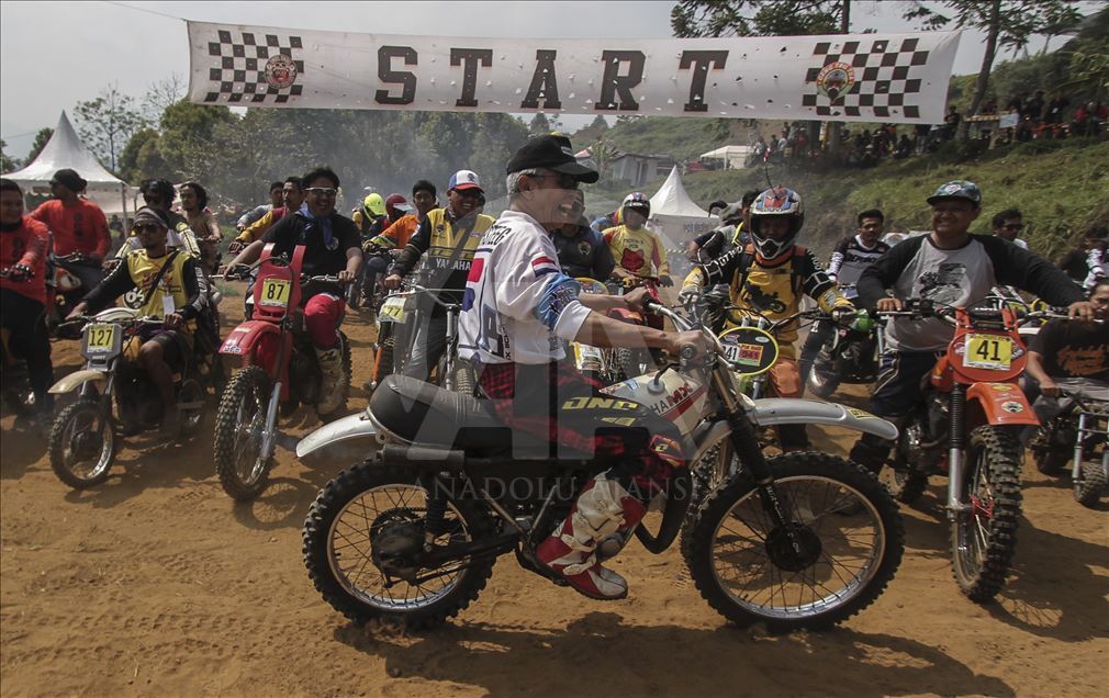 Balapan motocross klasik di Bogor
