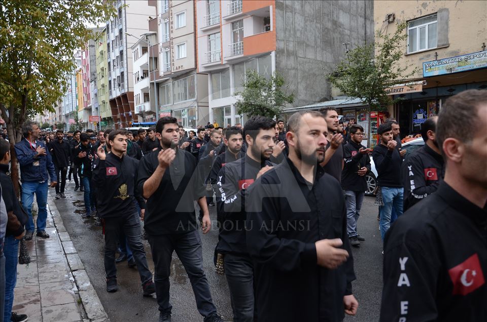 Kerbela şehitleri anılıyor