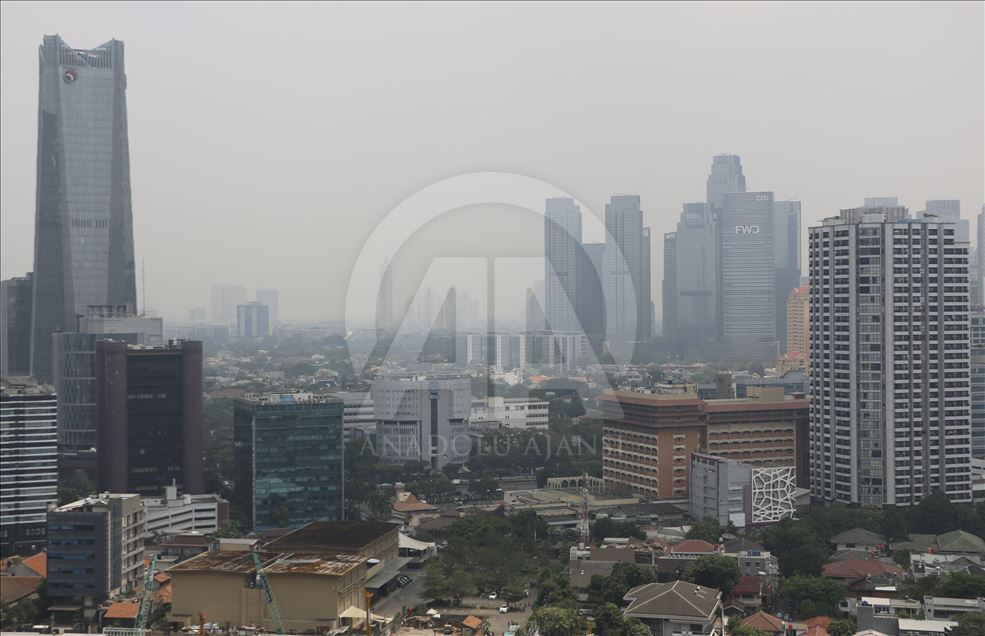 Jakarta suffers air pollution
