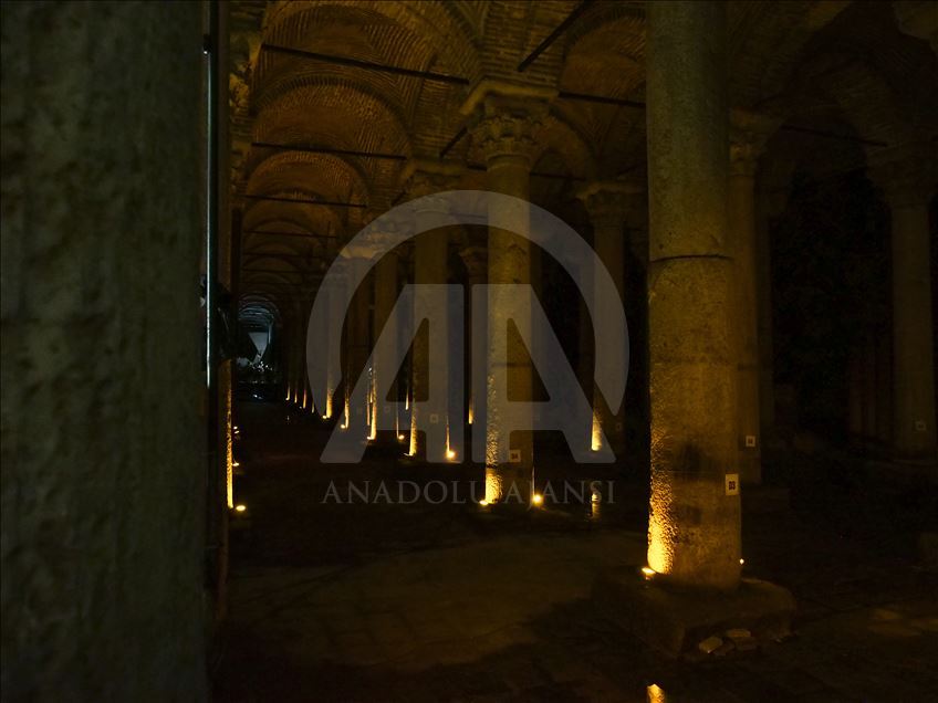 Sterna Bazilika në Stamboll, mahnitëse me shtyllat dhe skulpturat misterioze
