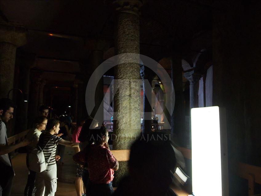 Sterna Bazilika në Stamboll, mahnitëse me shtyllat dhe skulpturat misterioze
