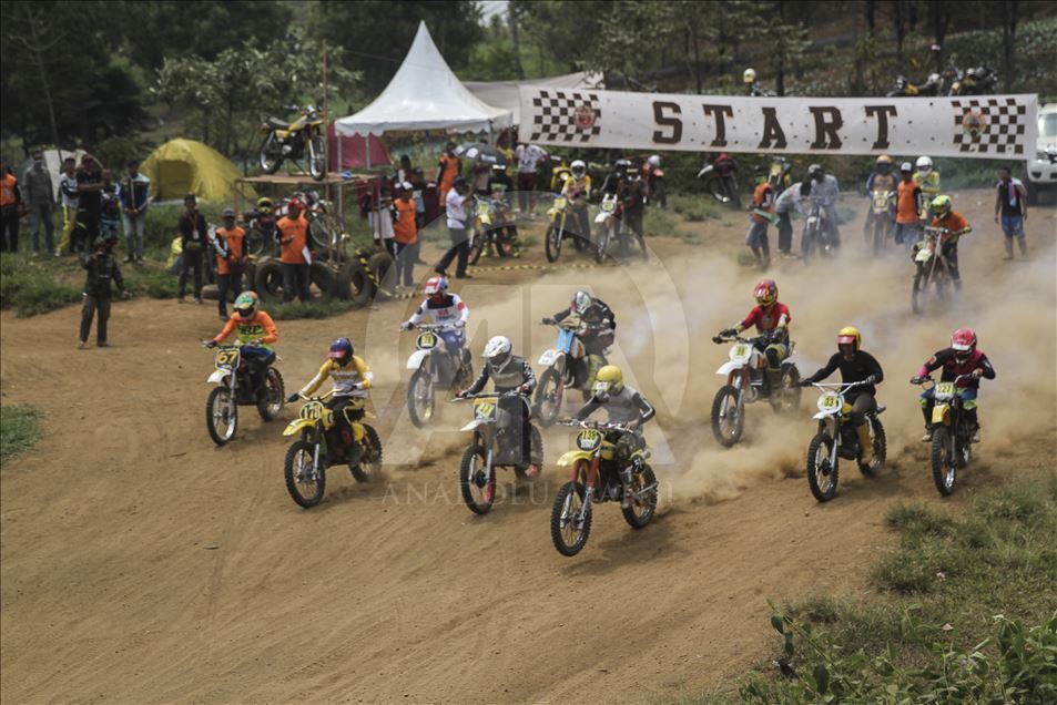 Balapan motocross klasik di Bogor
