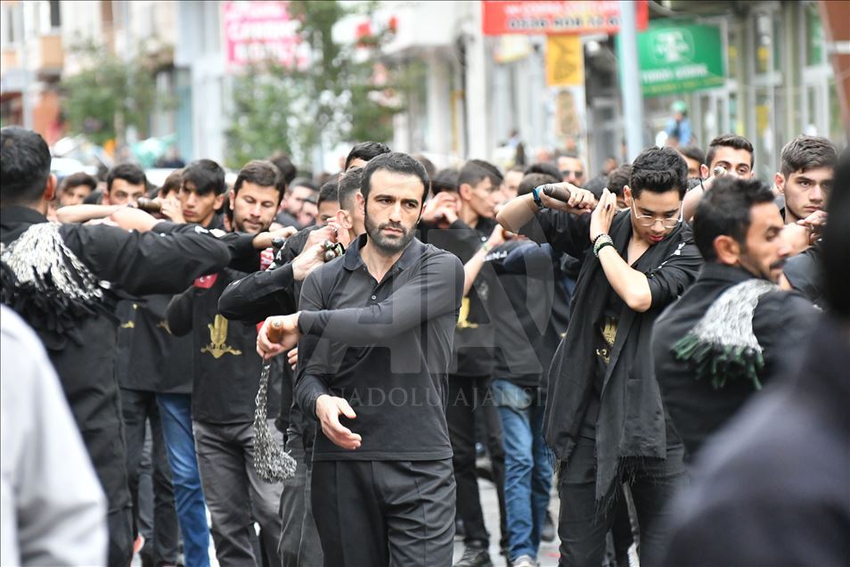 Kerbela şehitleri anılıyor