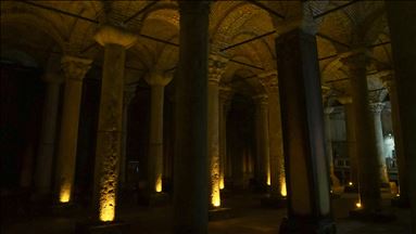 Sterna Bazilika në Stamboll, mahnitëse me shtyllat dhe skulpturat misterioze