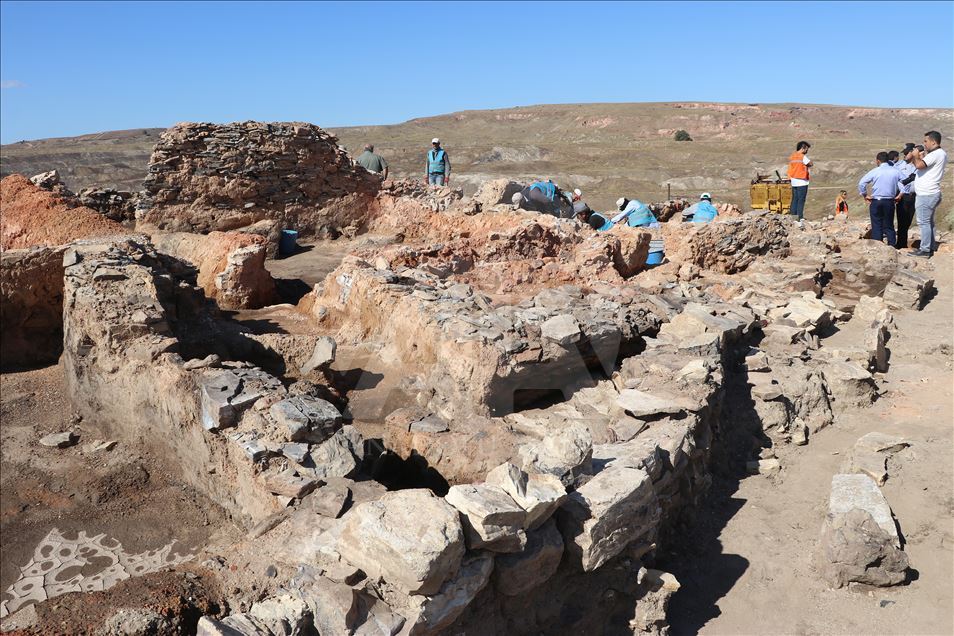 Seyitömer Höyüğü'nde kurtarma kazısı yeniden başladı