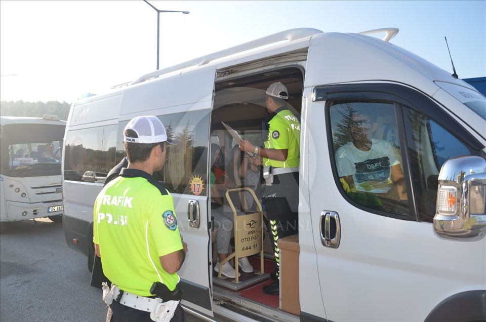 İçişleri Bakanlığından okul çevrelerinde ve servis araçlarında sıkı denetim