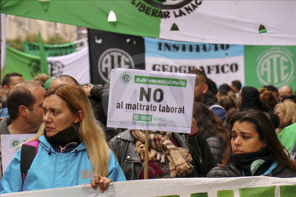 Arjantin'de greve giden sendikalardan eylem
