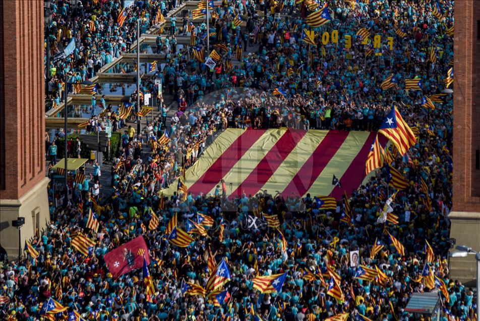 Katalonya'da "bağımsızlıktan vazgeçmedik" gösterisi