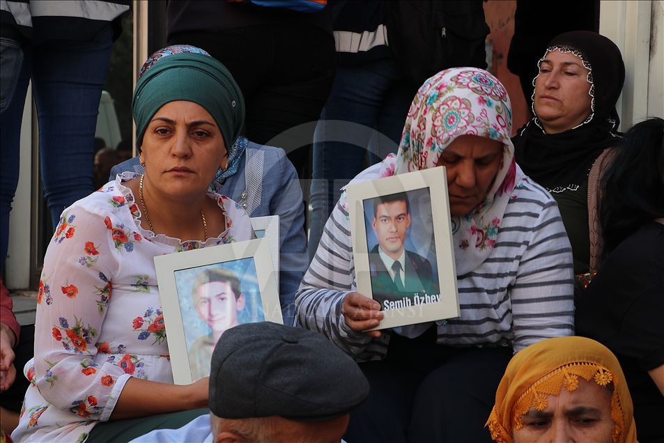 Diyarbakır annelerinin oturma eylemine katılım sürüyor