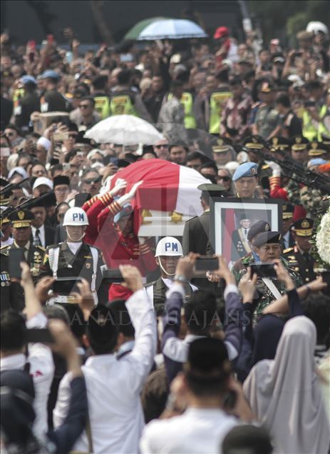 Prosesi pemakaman BJ Habibie presiden ke-3 RI