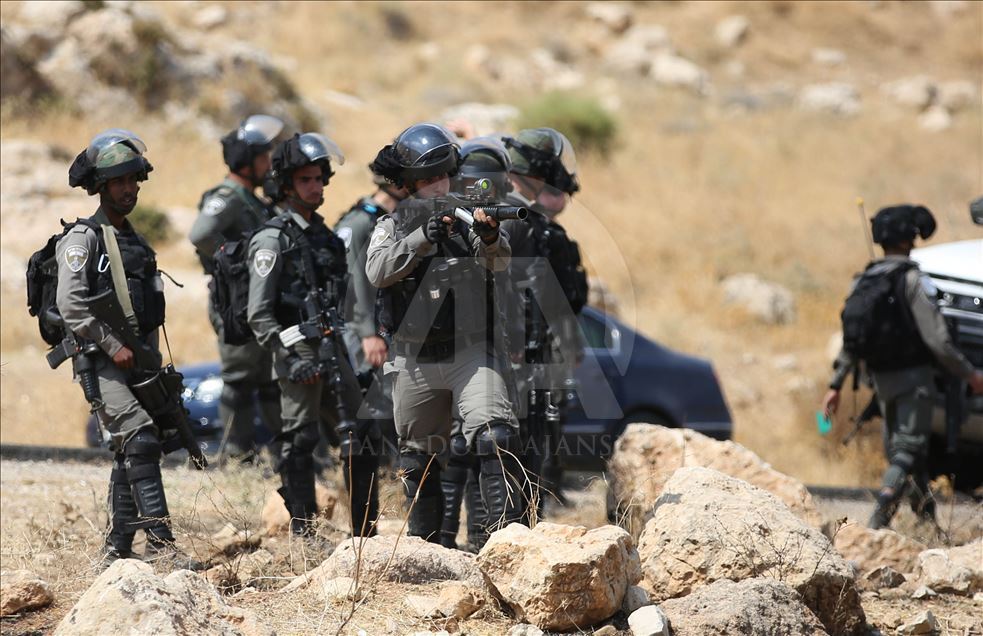 إصابات بالرصاص المطاطي جراء تفريق الجيش الإسرائيلي مسيرات بالضفة
