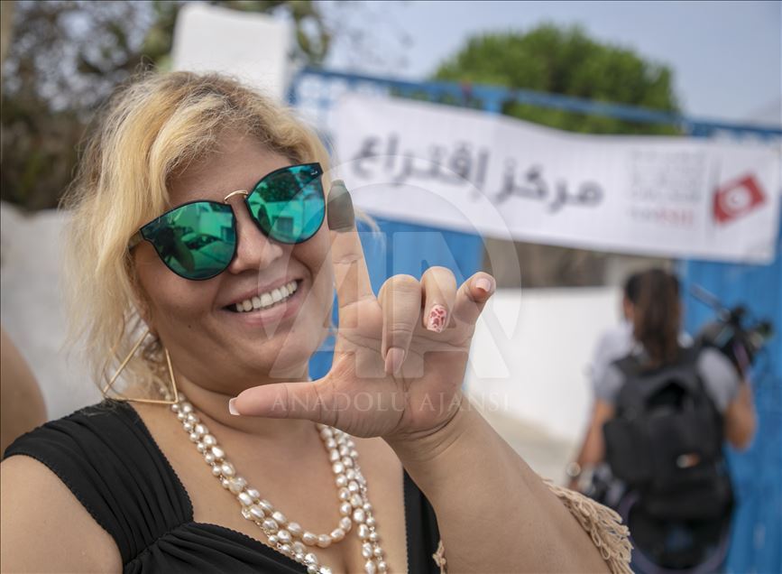 توافد مكثف على الانتخابات الرئاسية في العاصمة تونس
