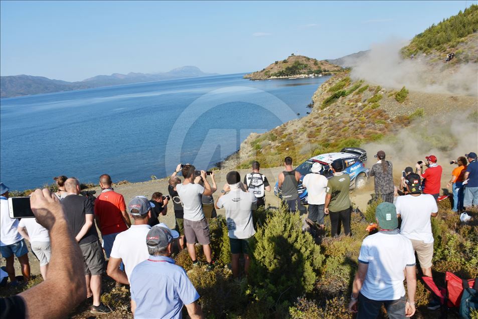 Yeşil ve mavinin iç içe geçtiği etaplarda ralli heyecanı