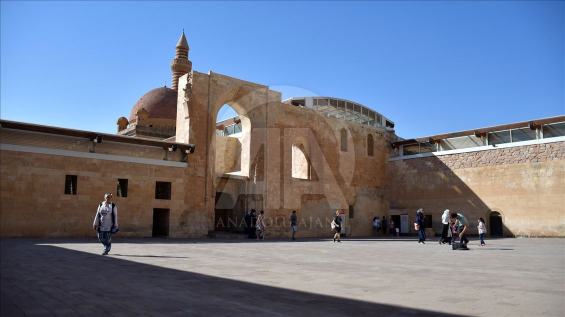 قصر إسحاق باشا.. تحفة معمارية تركية عمرها 235 عامًا