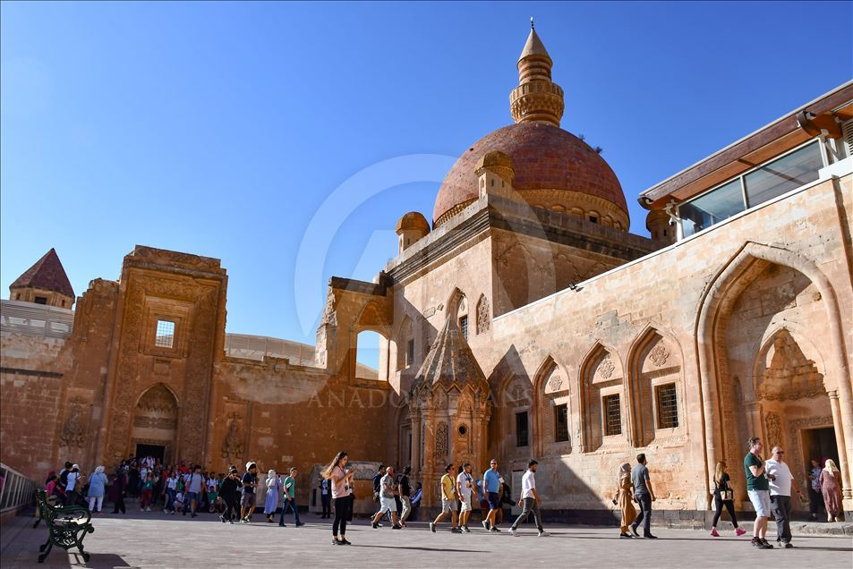 قصر إسحاق باشا.. تحفة معمارية تركية عمرها 235 عامًا