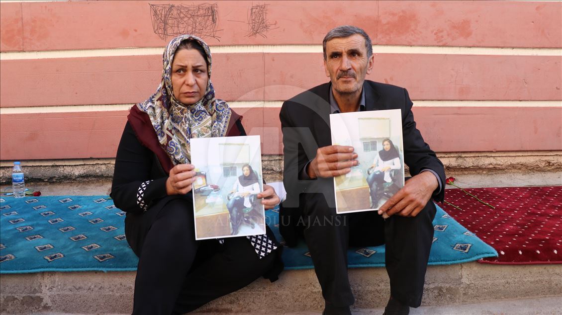 Terör örgütü PJAK'a katılan çocukları için "evlat nöbeti"ndeler