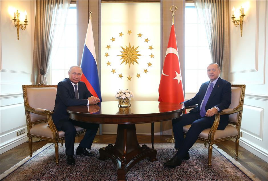 أردوغان يلتقي بنظيره الروسي قبيل الاجتماع الثلاثي