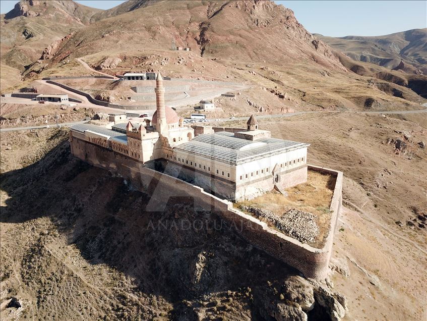 قصر إسحاق باشا.. تحفة معمارية تركية عمرها 235 عامًا