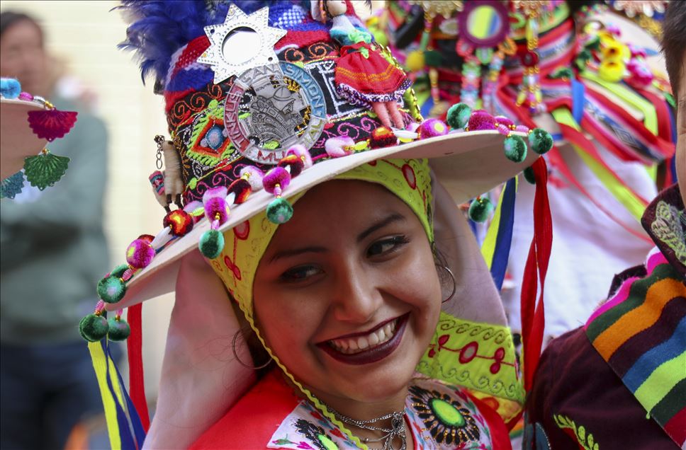 الآلاف يحتفلون بـ"يوم المهاجرين" في بوينس آيرس
