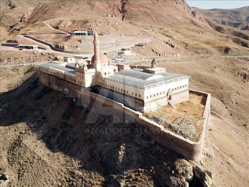 قصر إسحاق باشا.. تحفة معمارية تركية عمرها 235 عامًا