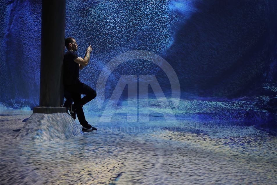 Artista turco crea una "máquina de la alucinación"