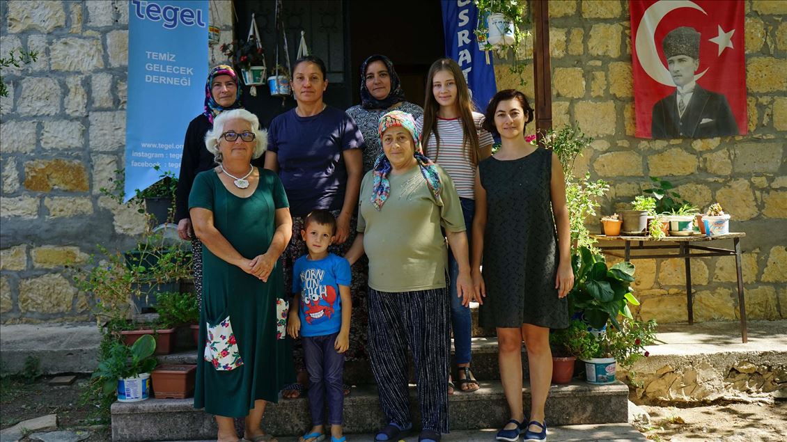 زنان روستایی ترکیه مواد شوینده سازگار با محیط زیست تولید می‌کنند