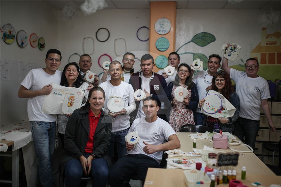 Inmates Embroidering their Stories in Colombia