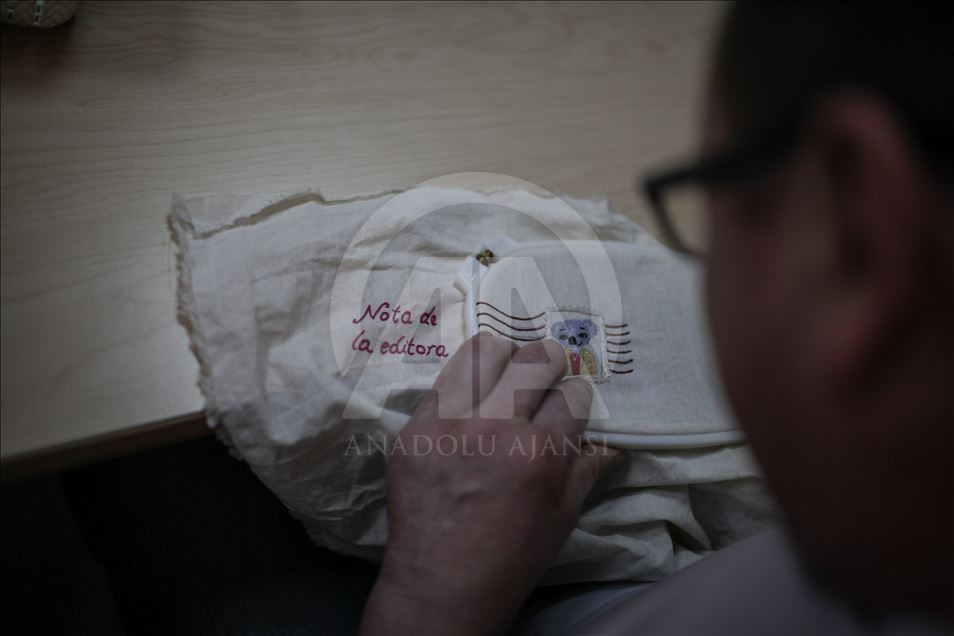 Inmates Embroidering their Stories in Colombia