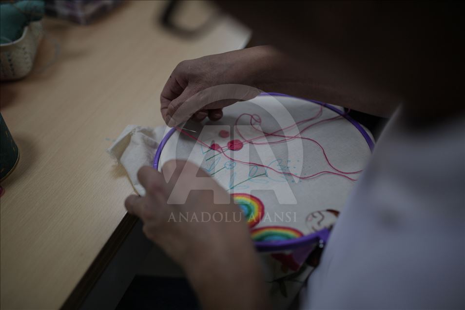 Inmates Embroidering their Stories in Colombia