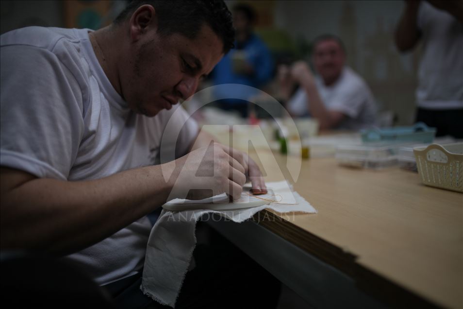 Inmates Embroidering their Stories in Colombia