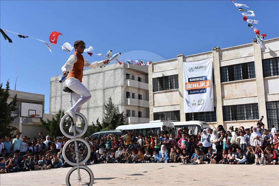 Turkish NGO continues festival for Syrian children