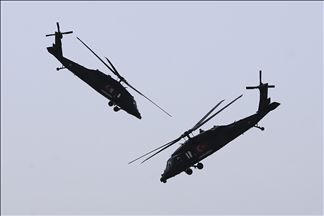 Black Hawk helikopterler TEKNOFEST'te gösteri yaptı
