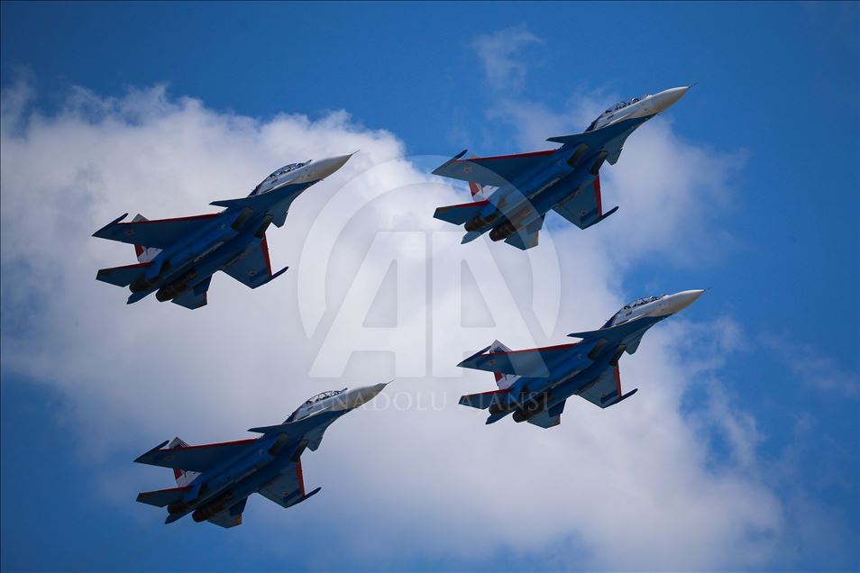 Rus pilotlardan TEKNOFEST'te nefes kesen gösteri