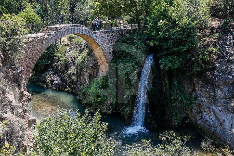Yolların ve yolcuların kadim dostları hanlar, köprüler