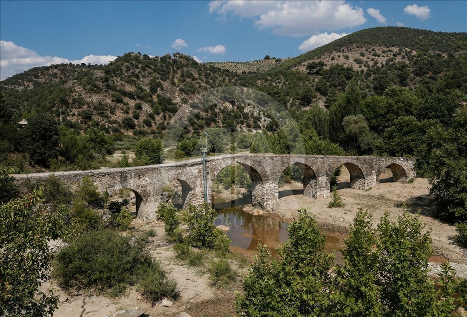 Yolların ve yolcuların kadim dostları hanlar, köprüler