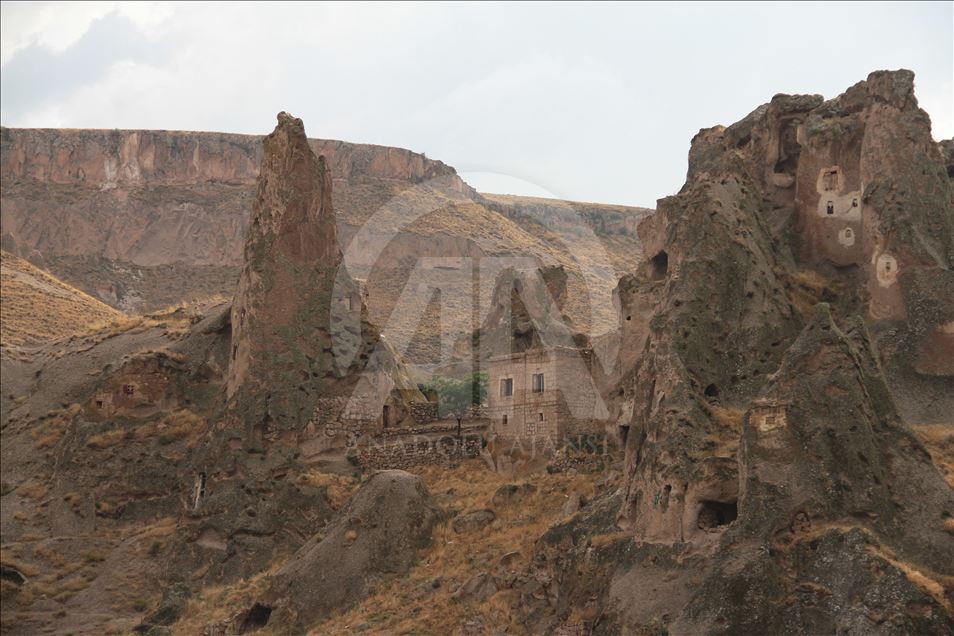 Kapadokya'nın minyatürü "Soğanlı Vadisi" eski günlerini arıyor