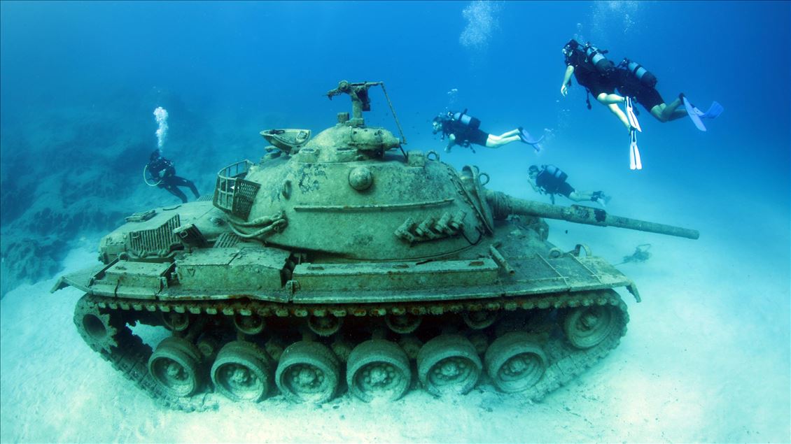 Underwater tank in Turkey coast attracts eyes