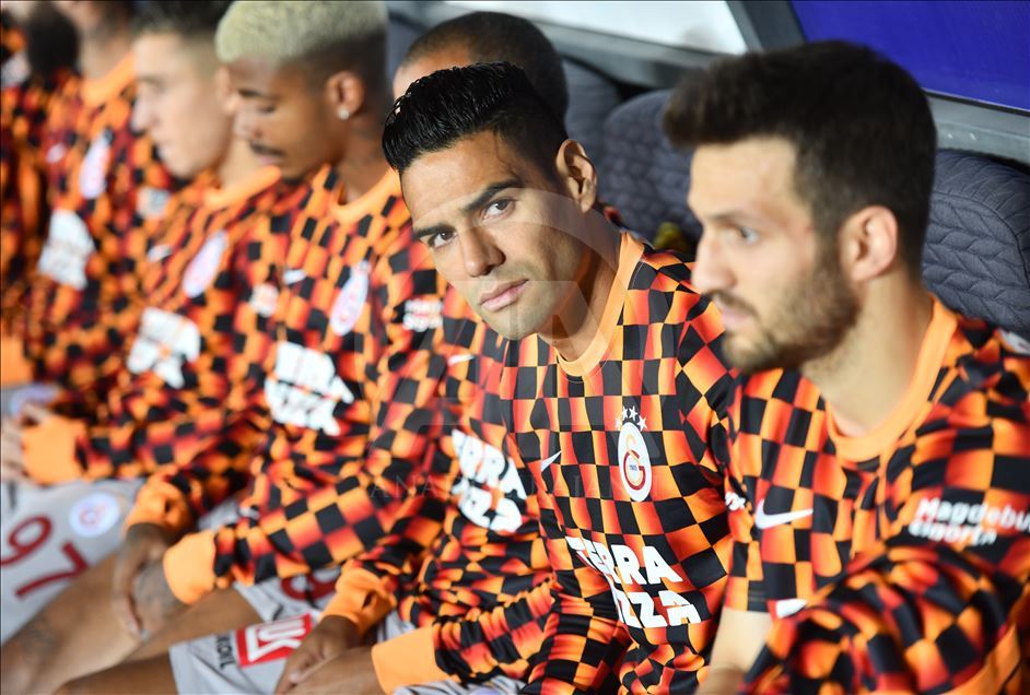 Falcao jugo tres minutos finales del partido del Galatasaray ante el Yeni Malatyaspor en Turquía