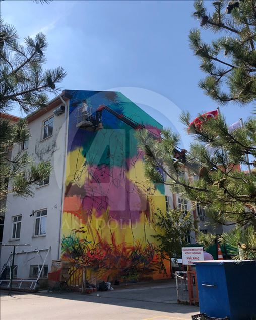 Mural de los escritores Gabriel García Márquez y Yaşar Kemal en Ankara, Turquía