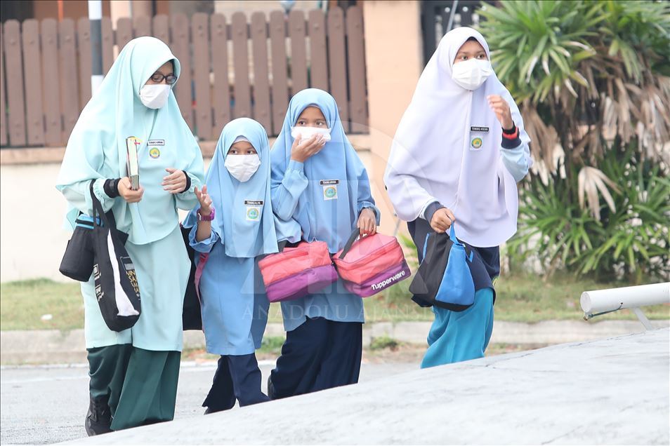 Pelajar di Malaysia gunakan masker untuk hindari kabut asap