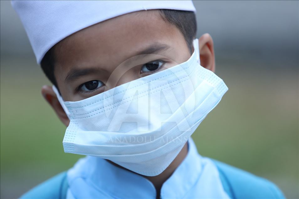 Pelajar di Malaysia gunakan masker untuk hindari kabut asap