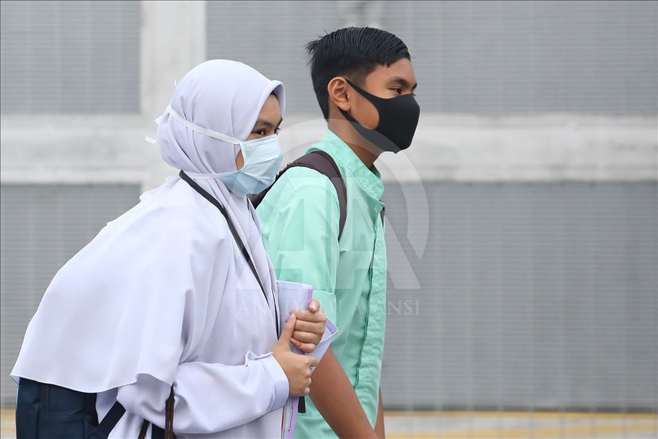 Pelajar di Malaysia gunakan masker untuk hindari kabut asap