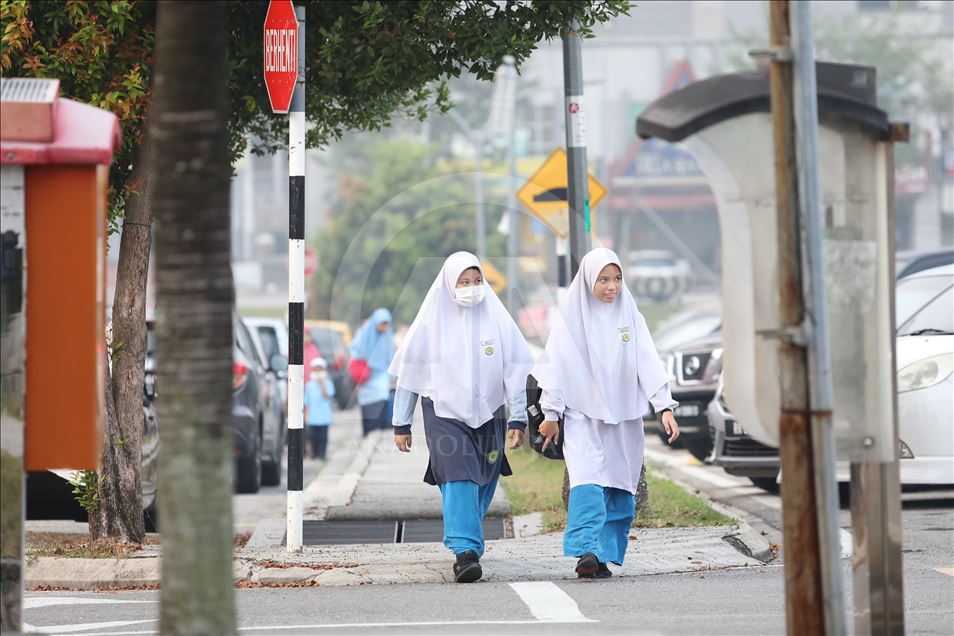 Pelajar di Malaysia gunakan masker untuk hindari kabut asap